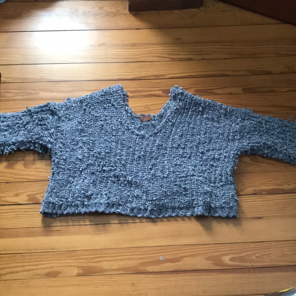 Super soft cropped gray sweatshirt